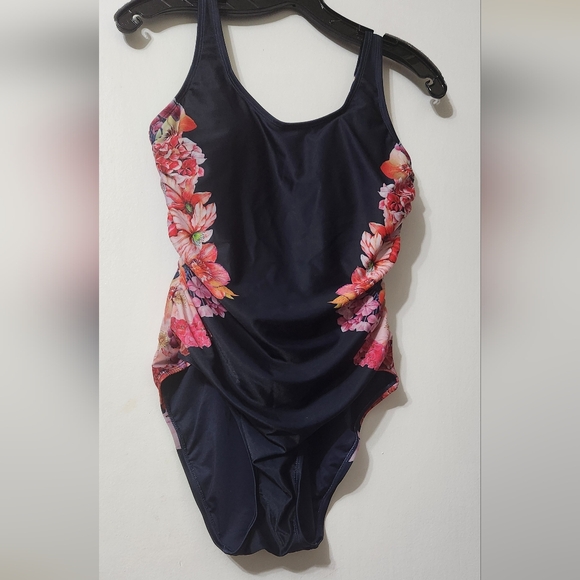 💥SIZE M SWIMSUIT - Picture 4 of 5